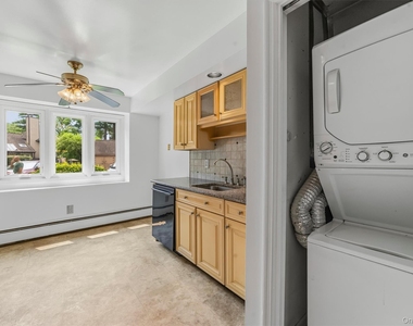 101 Eagle Bay Drive - Photo Thumbnail 11