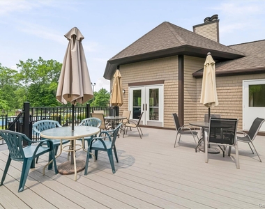 101 Eagle Bay Drive - Photo Thumbnail 26