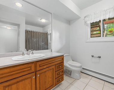 101 Eagle Bay Drive - Photo Thumbnail 17