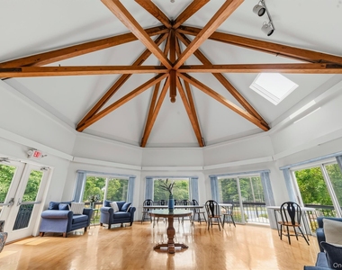 101 Eagle Bay Drive - Photo Thumbnail 24