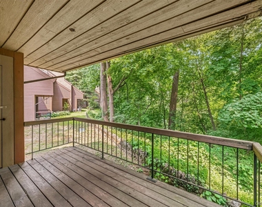 101 Eagle Bay Drive - Photo Thumbnail 19