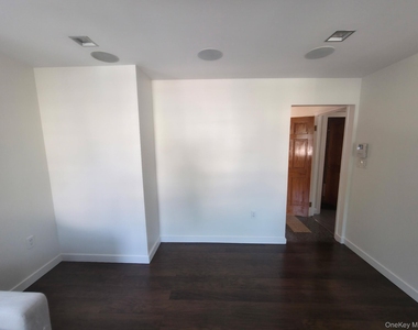 10648 97th Street - Photo Thumbnail 4
