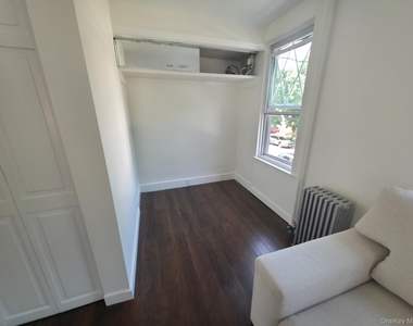 10648 97th Street - Photo Thumbnail 3