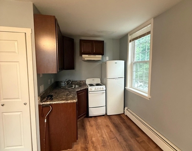648 Main Street - Photo Thumbnail 7