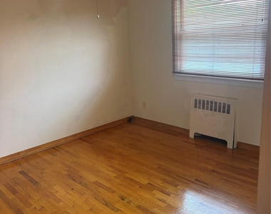 268-18 81st Avenue - Photo Thumbnail 9