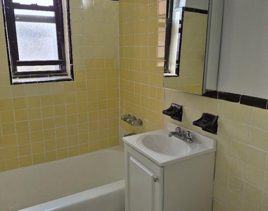 89-20 55 Avenue - Photo Thumbnail 5
