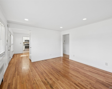 31 Evelyn Lane - Photo Thumbnail 4
