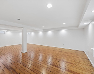 31 Evelyn Lane - Photo Thumbnail 18