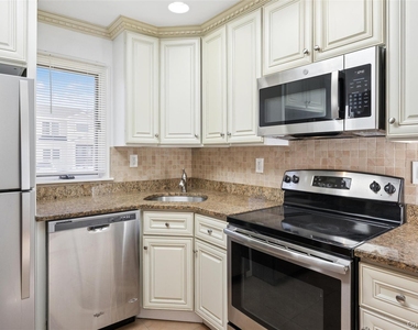 31 Evelyn Lane - Photo Thumbnail 8