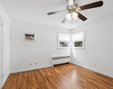 31 Evelyn Lane - Photo Thumbnail 16
