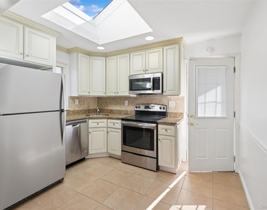 31 Evelyn Lane - Photo Thumbnail 6