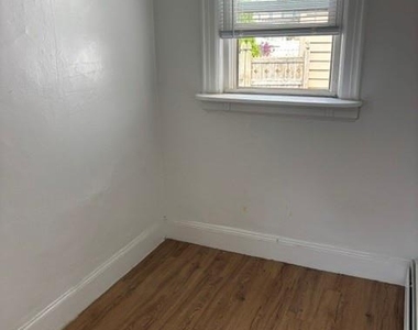 24127 86th Avenue - Photo Thumbnail 5