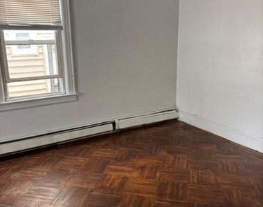 24127 86th Avenue - Photo Thumbnail 2
