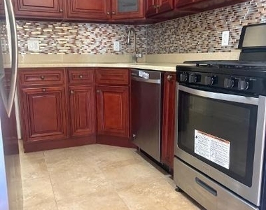 20310 Murdock Avenue - Photo Thumbnail 1