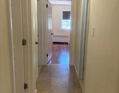 20310 Murdock Avenue - Photo Thumbnail 4