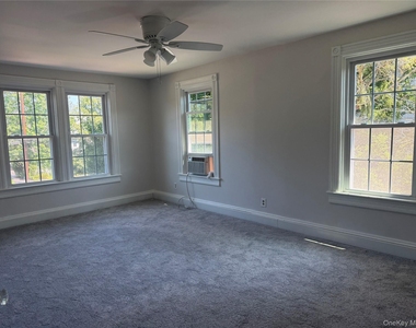 13 Walnut Street - Photo Thumbnail 9