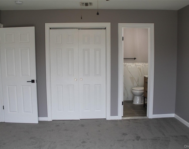 276 Temple Hill - Photo Thumbnail 9