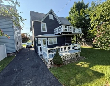 22 Wood Ave - Photo Thumbnail 3