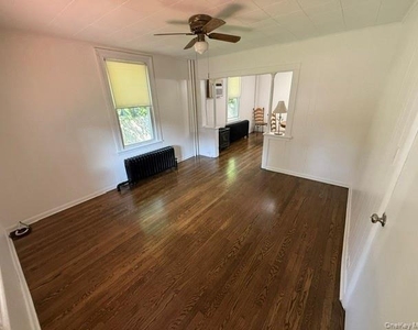 22 Wood Ave - Photo Thumbnail 6