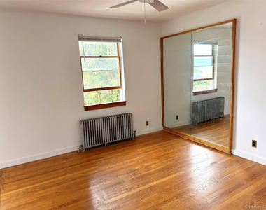 12 Villard Avenue - Photo Thumbnail 1