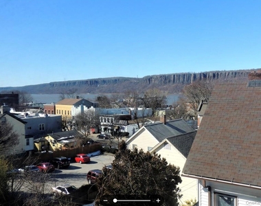 12 Villard Avenue - Photo Thumbnail 12