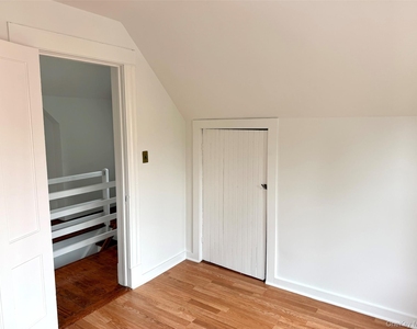 12 Villard Avenue - Photo Thumbnail 8