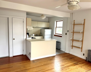 12 Villard Avenue - Photo Thumbnail 2