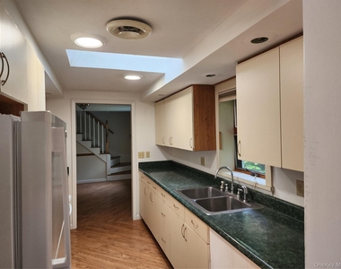 32 Osborne Hill Road - Photo Thumbnail 11