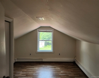 32 Osborne Hill Road - Photo Thumbnail 16