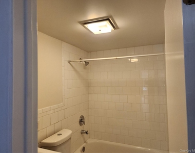 32 Osborne Hill Road - Photo Thumbnail 5