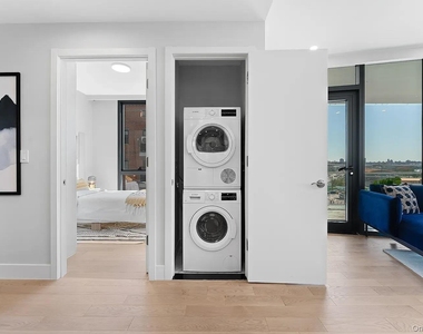 4415 College Point Boulevard - Photo Thumbnail 7