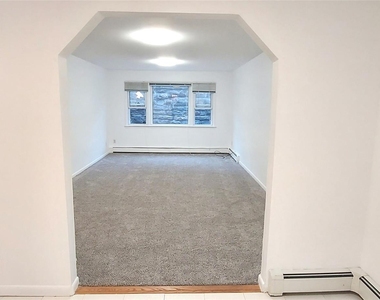 125 Washington Ave N Avenue - Photo Thumbnail 3