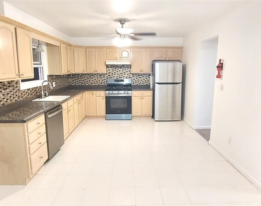 125 Washington Ave N Avenue - Photo Thumbnail 4