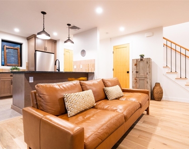 51 Doe View Lane - Photo Thumbnail 7