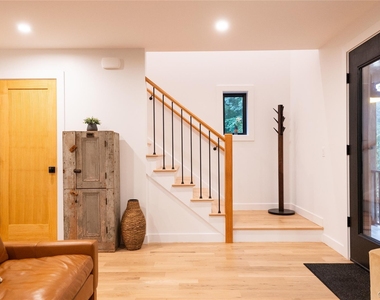 51 Doe View Lane - Photo Thumbnail 8