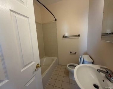 6416 Ocean Avenue N - Photo Thumbnail 8