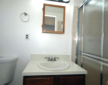 48 Astor Court - Photo Thumbnail 13