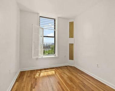 451 W 166th Street - Photo Thumbnail 7