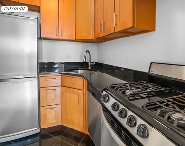 33 W 87th Street - Photo Thumbnail 3