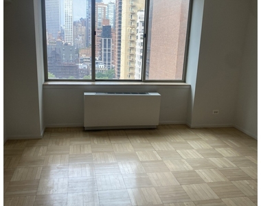 236 E 47th Street - Photo Thumbnail 11