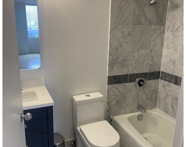 236 E 47th Street - Photo Thumbnail 9