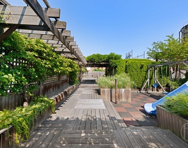 111 Barrow Street - Photo Thumbnail 34