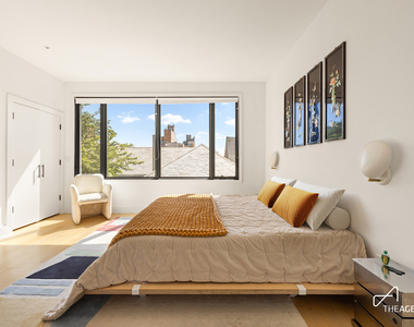 286 Manhattan Avenue - Photo Thumbnail 9