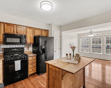 4524 Papillion Court - Photo Thumbnail 8