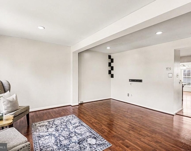 4524 Papillion Court - Photo Thumbnail 3