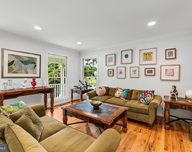12016 Kingswood Boulevard - Photo Thumbnail 8