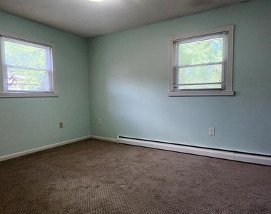 13821 Gilbert Road - Photo Thumbnail 4