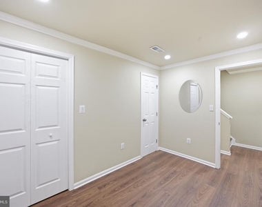 1935 Pohick Creek Court - Photo Thumbnail 34