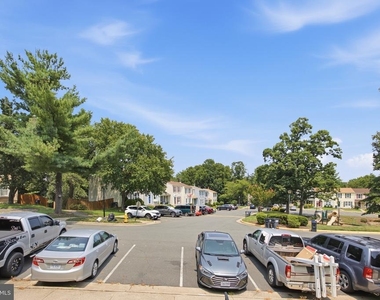 1935 Pohick Creek Court - Photo Thumbnail 9