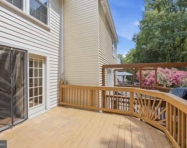 1935 Pohick Creek Court - Photo Thumbnail 37